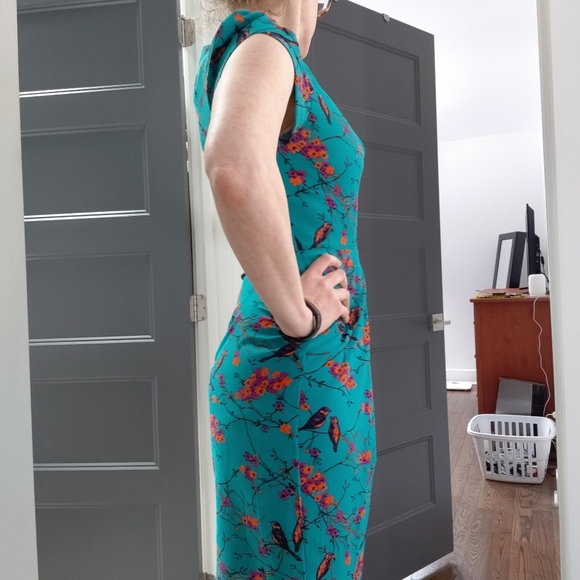 Beautiful bird print dress - Picture 5 of 7